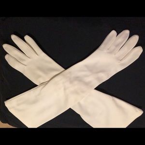 Vintage White Evening Gloves